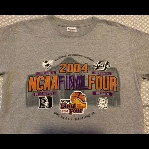 Vintage 2004 NCAA Final Four Basketbal Gray Champion T Shirt Size M